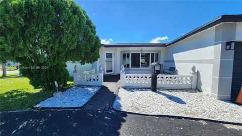 A home in Lauderdale Lakes