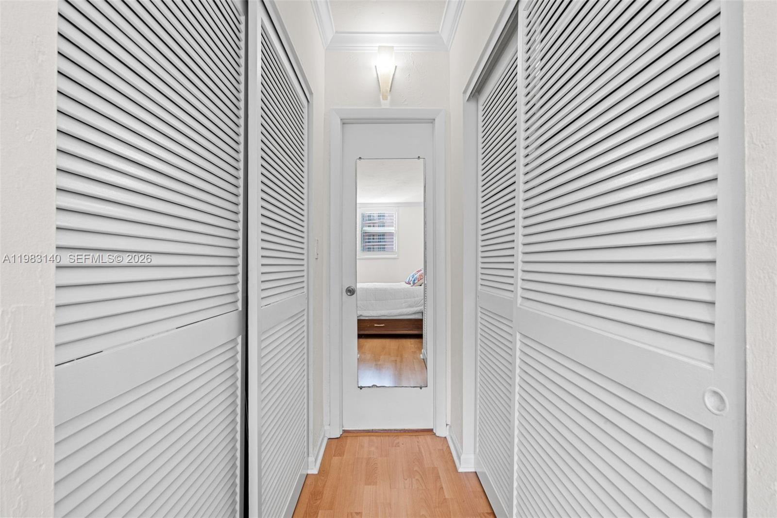 GABLES WATERWAY TOWERS CO - Residential Lease