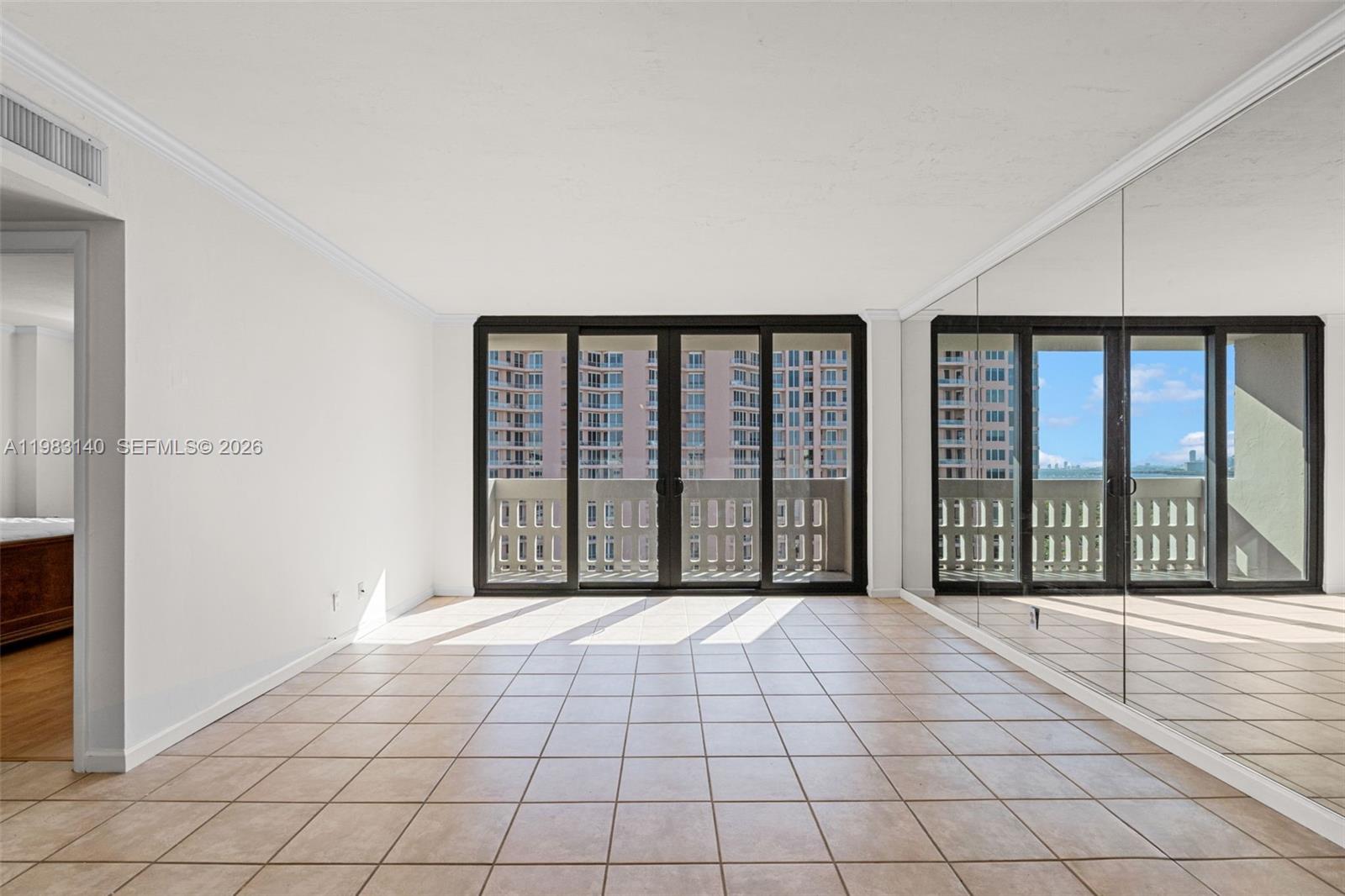 GABLES WATERWAY TOWERS CO - Residential Lease