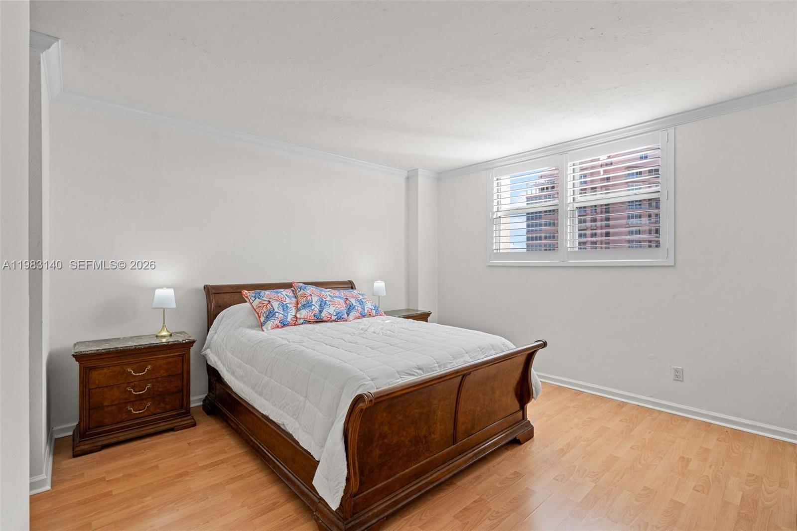 GABLES WATERWAY TOWERS CO - Residential Lease