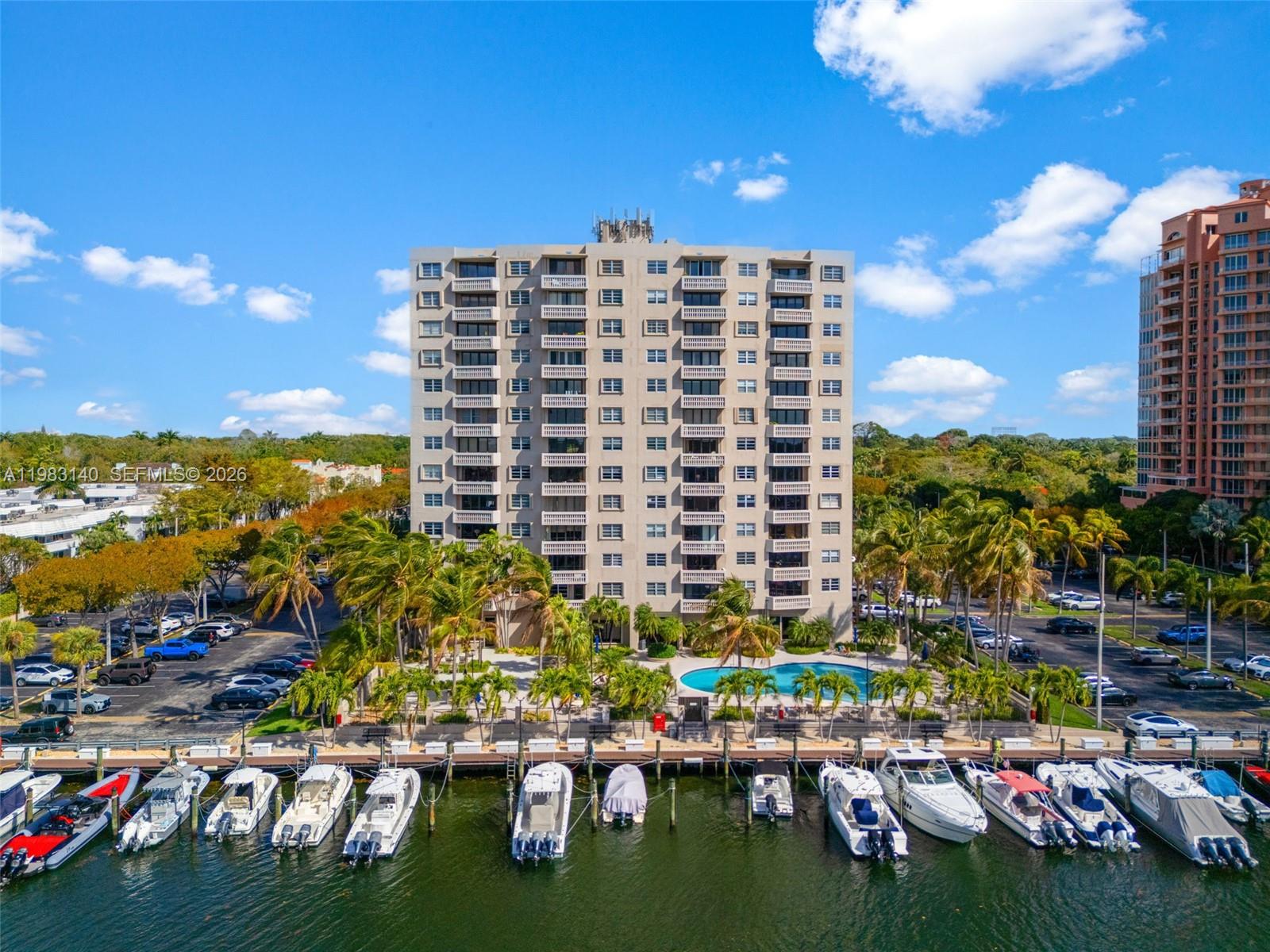 GABLES WATERWAY TOWERS CO - Residential Lease