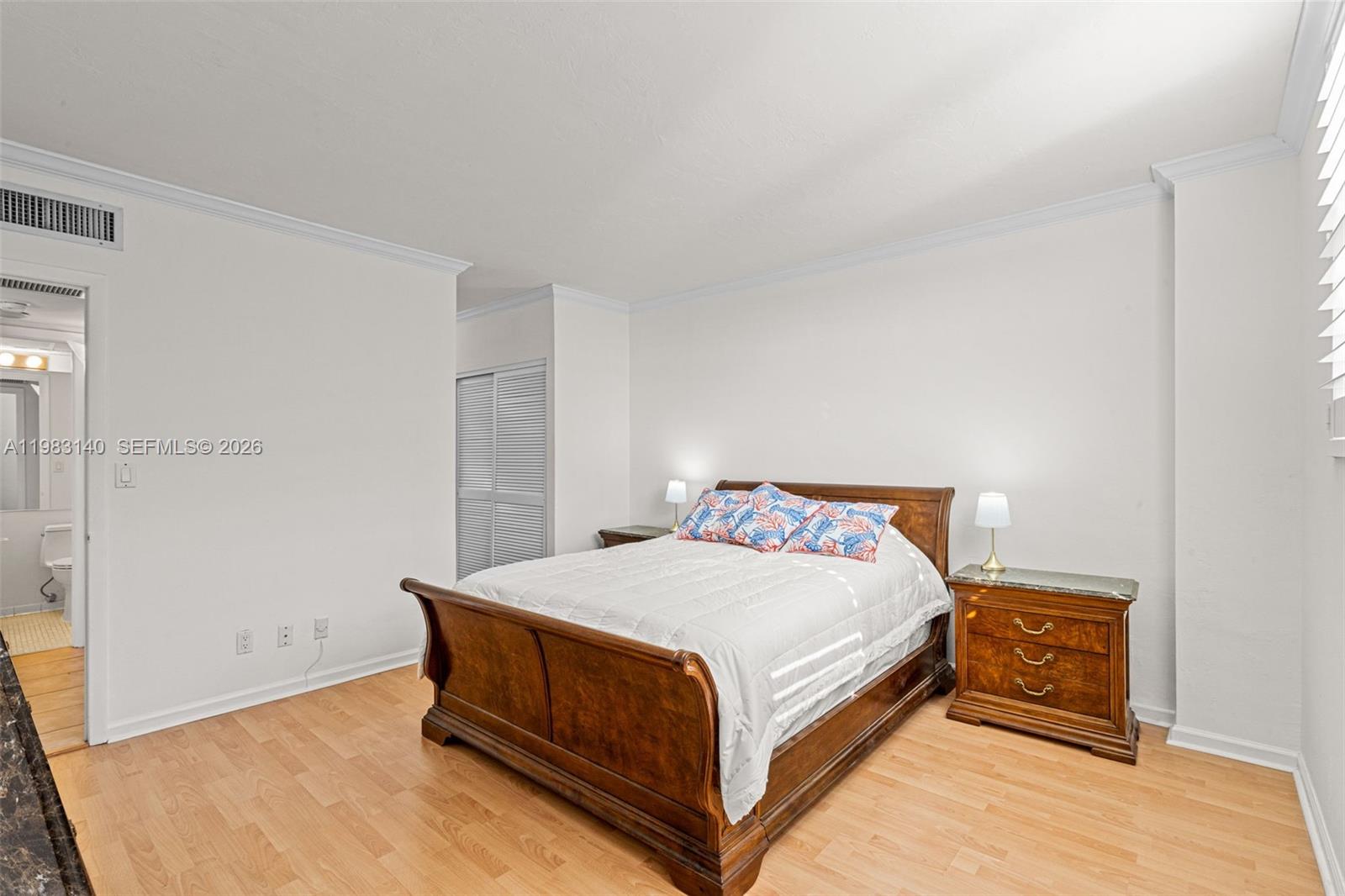 GABLES WATERWAY TOWERS CO - Residential Lease