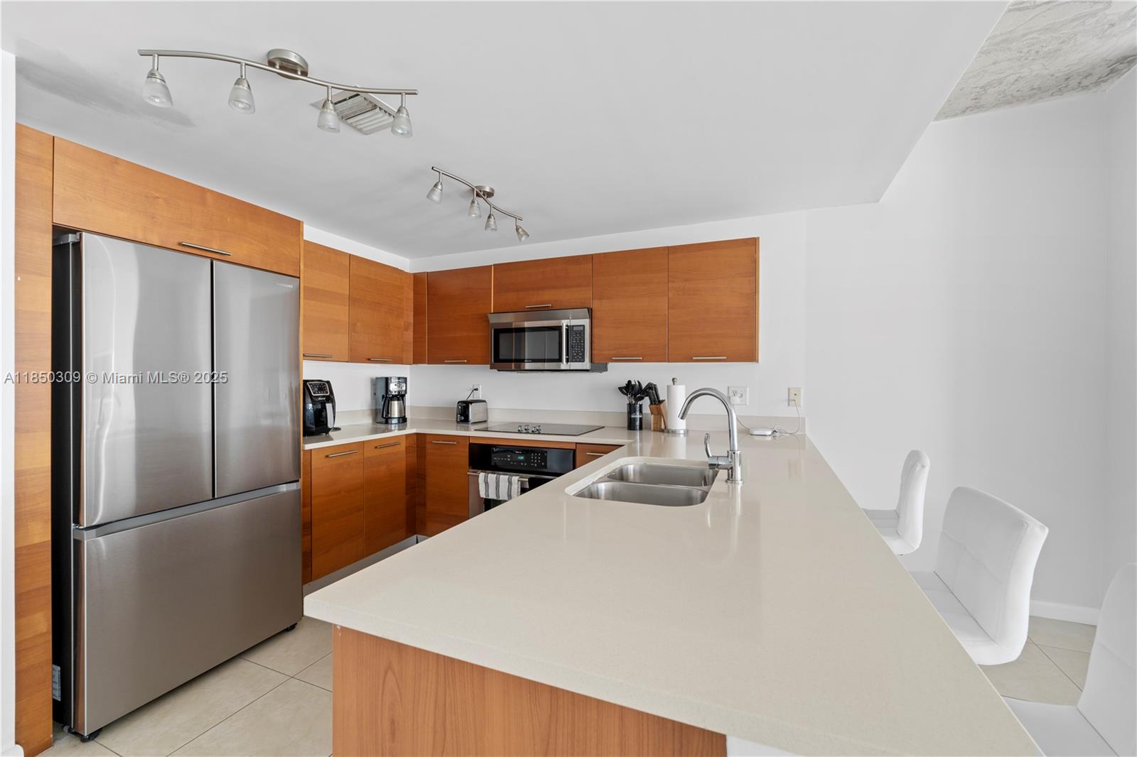 3250 NE 1st Ave 917