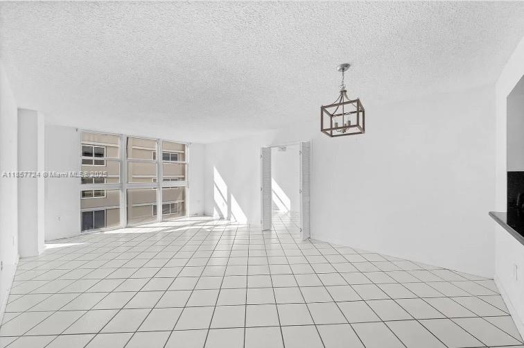 1228 West Ave 1415