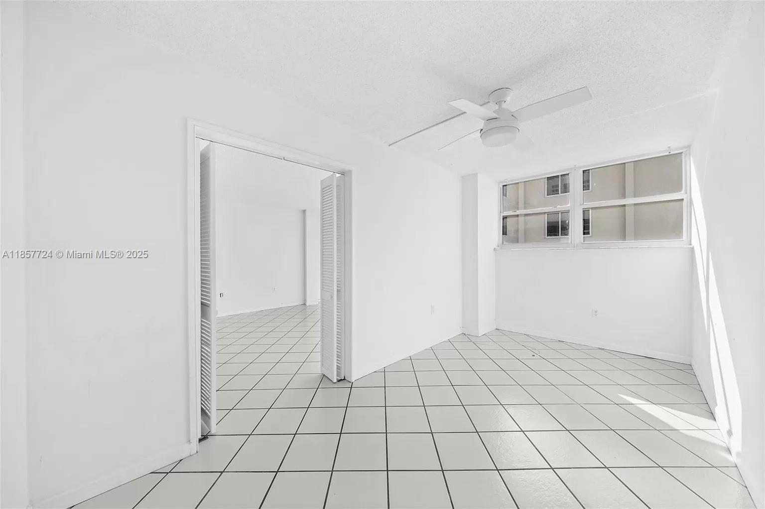 BAYVIEW TERR CONDO - Residential