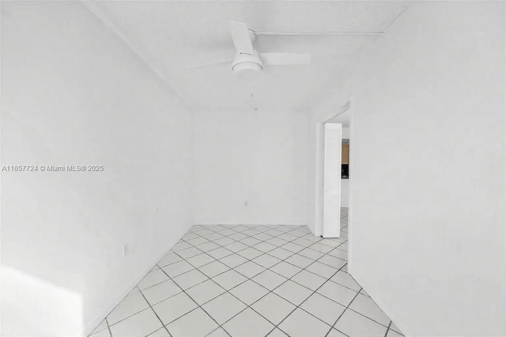 BAYVIEW TERR CONDO - Residential