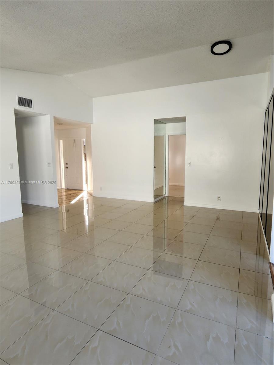 COUNTRYSIDE WEST - Residential