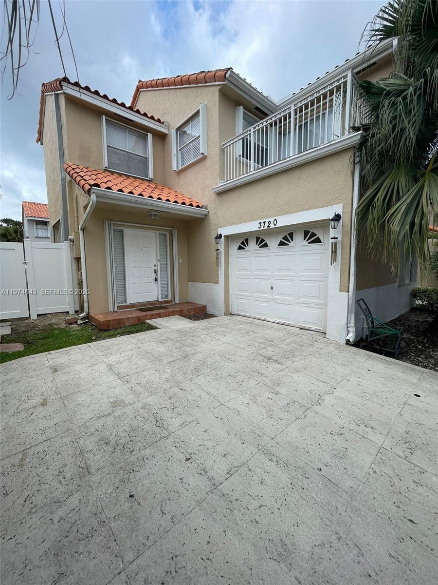 EMERALD POINTE - Residential Lease