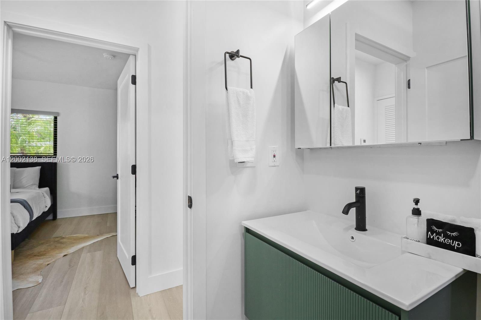 LAUDERDALE PARK 6-33 1/2 - Residential