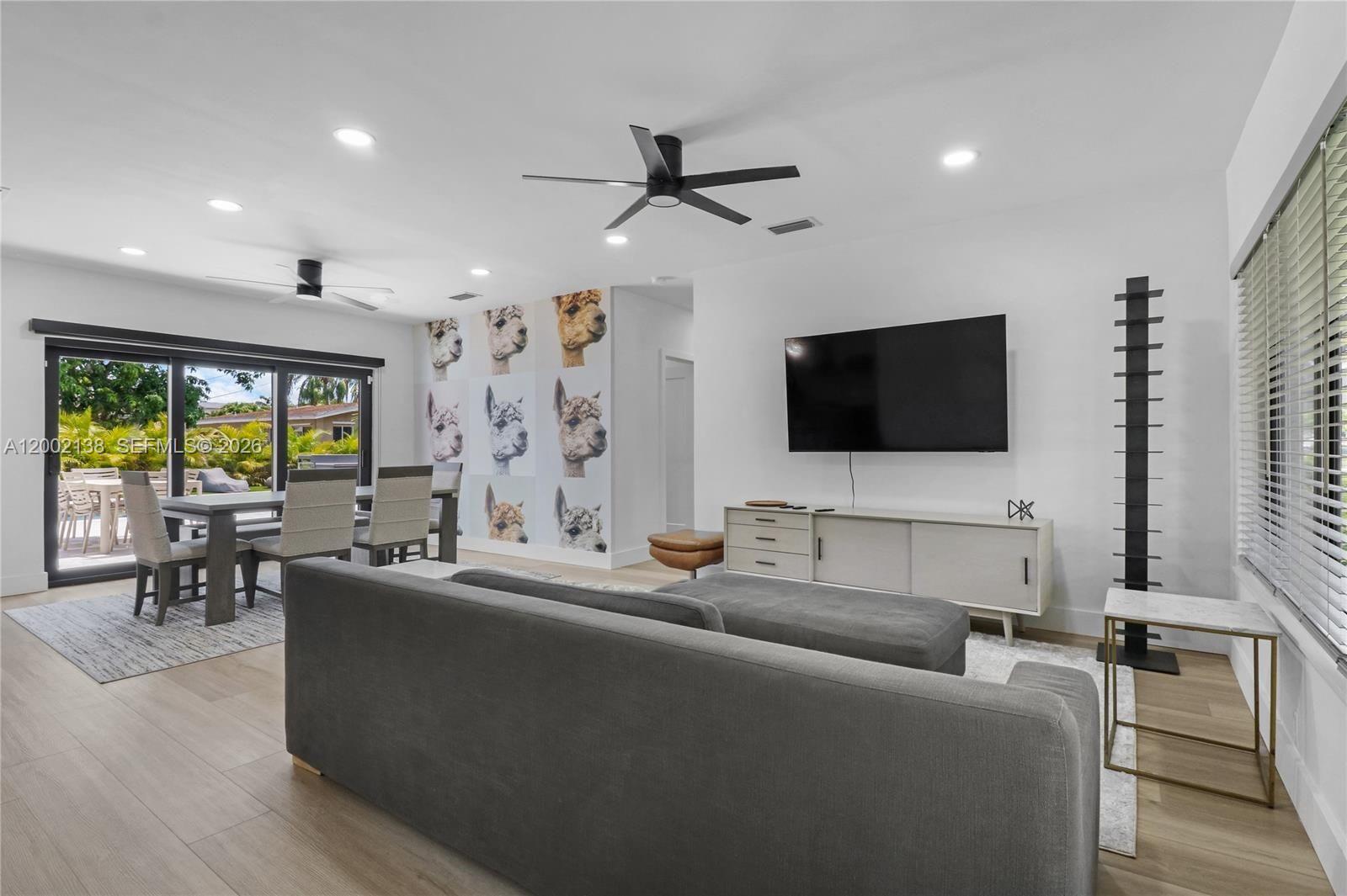 LAUDERDALE PARK 6-33 1/2 - Residential