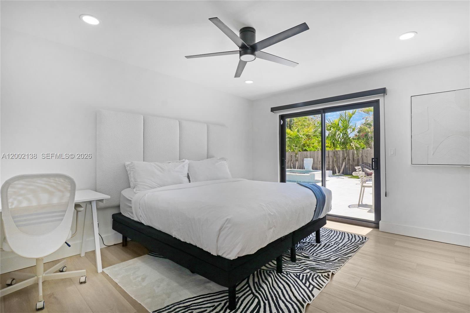 LAUDERDALE PARK 6-33 1/2 - Residential