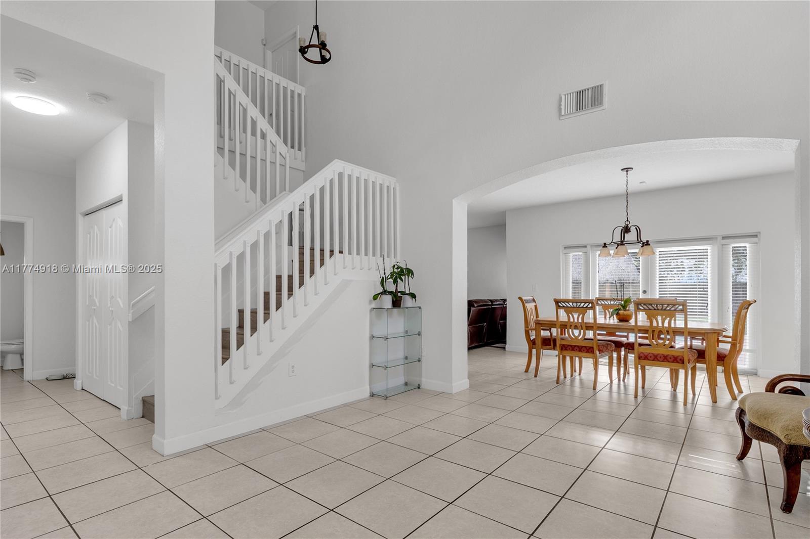 HELENA HOMES - Residential