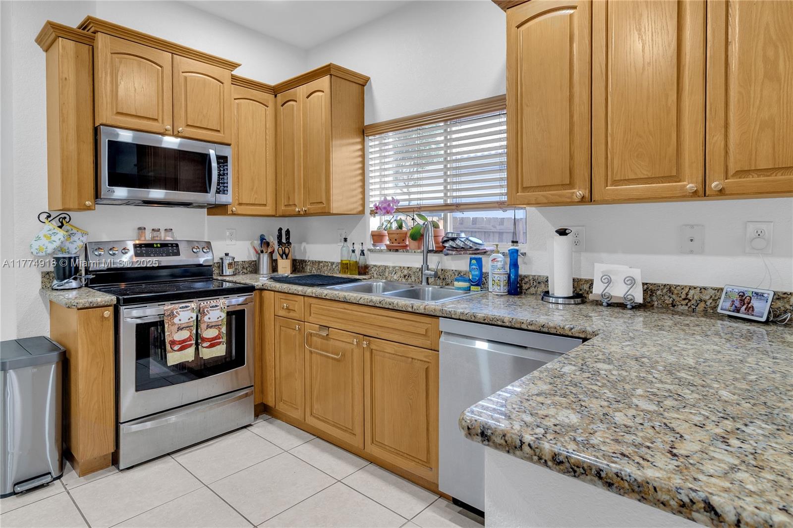 HELENA HOMES - Residential