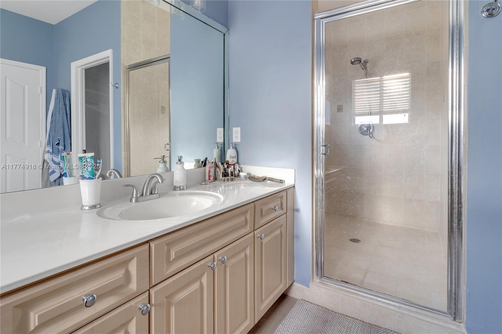 HELENA HOMES - Residential
