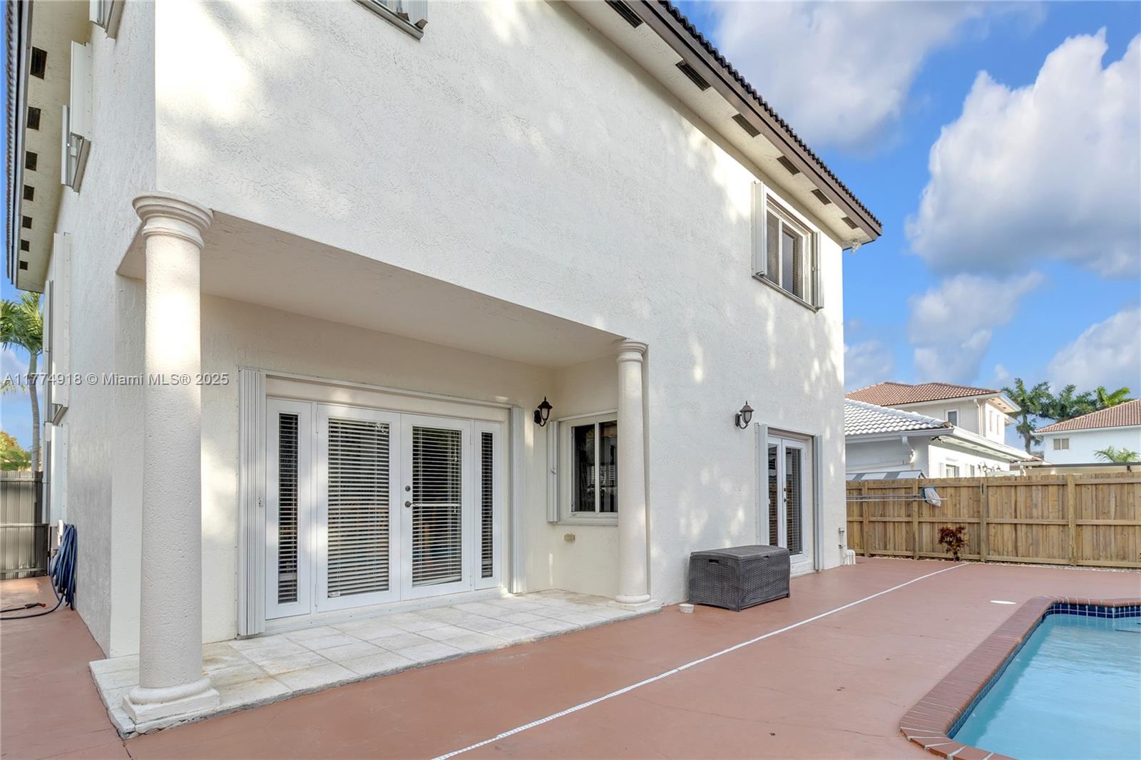 HELENA HOMES - Residential
