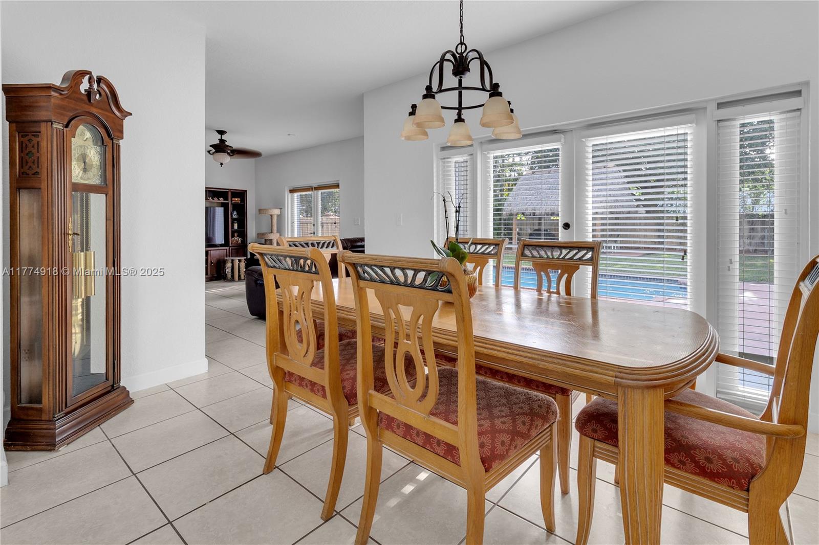 HELENA HOMES - Residential