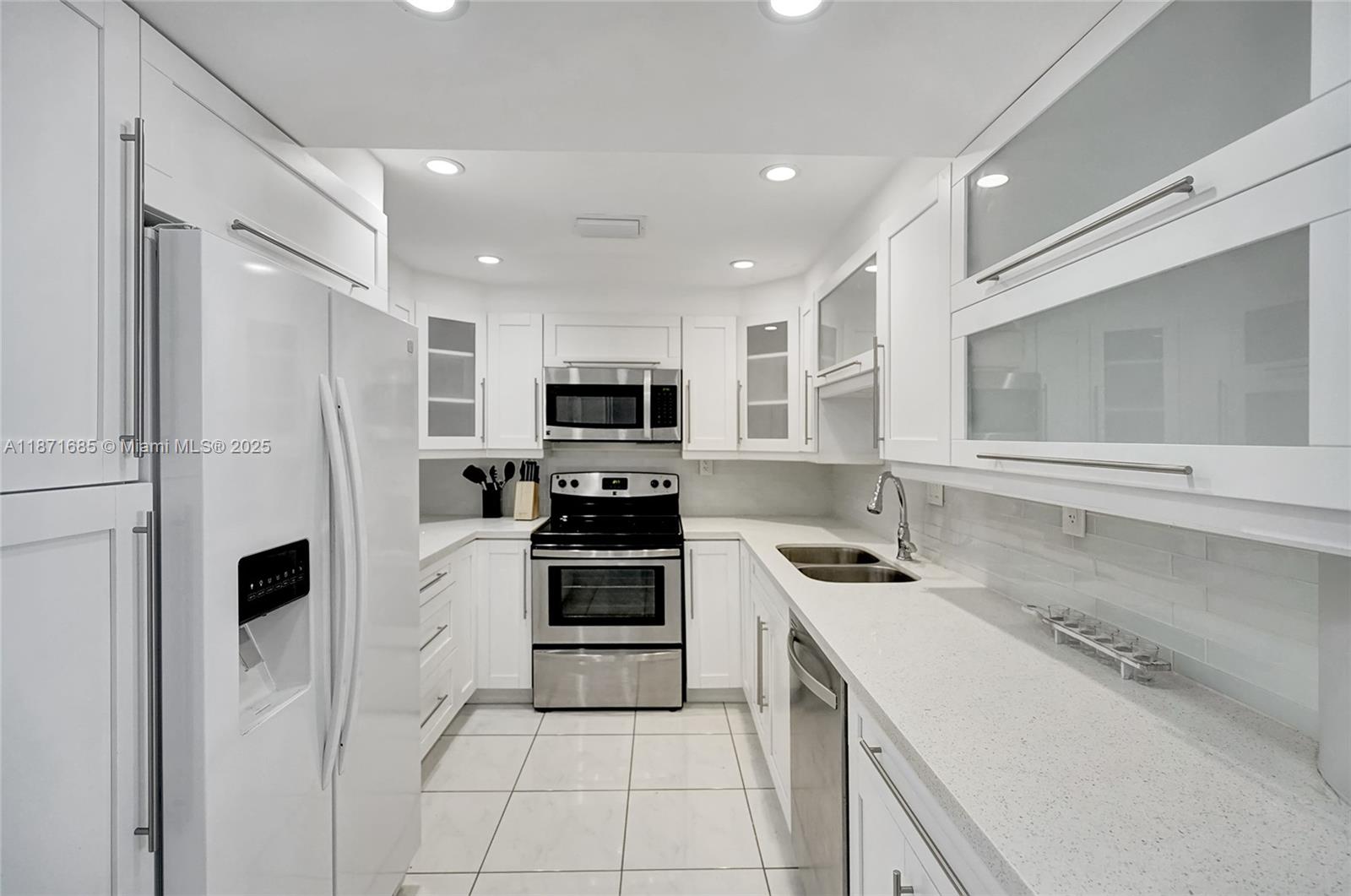 SEA AIR TOWERS CONDO - Residential Lease