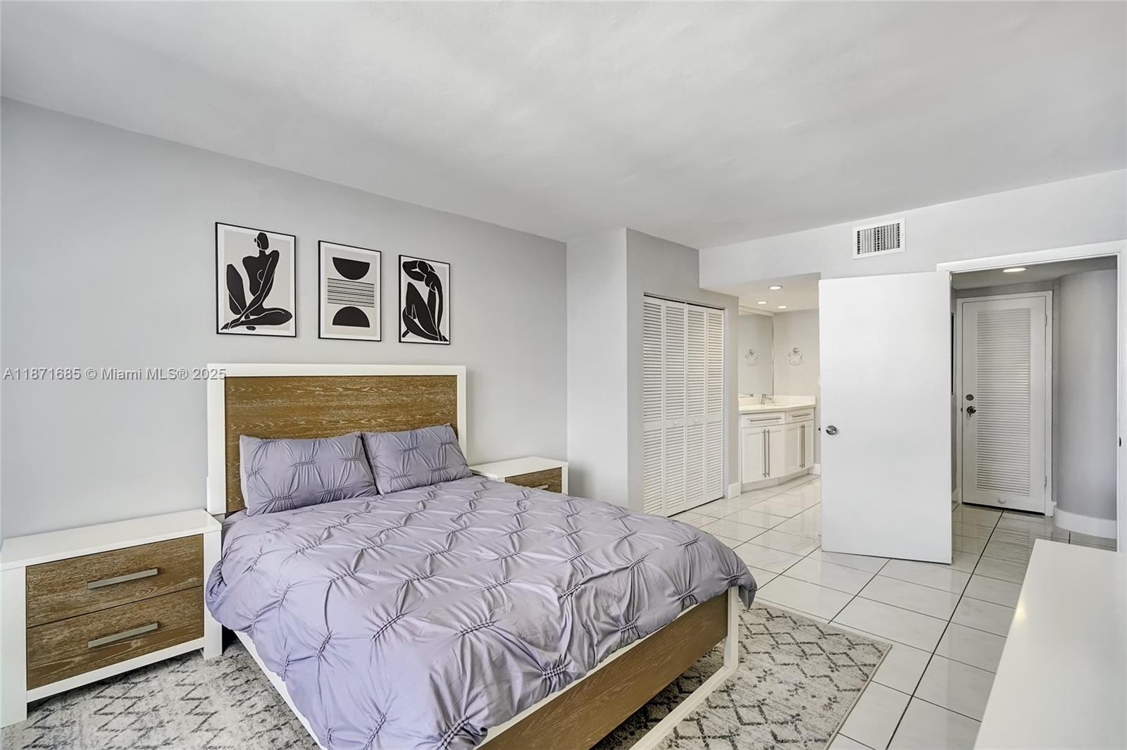 SEA AIR TOWERS CONDO - Residential Lease