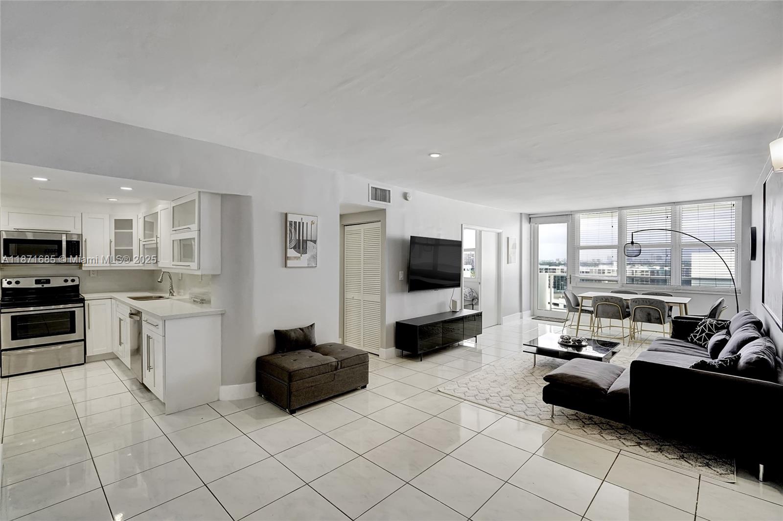 SEA AIR TOWERS CONDO - Residential Lease