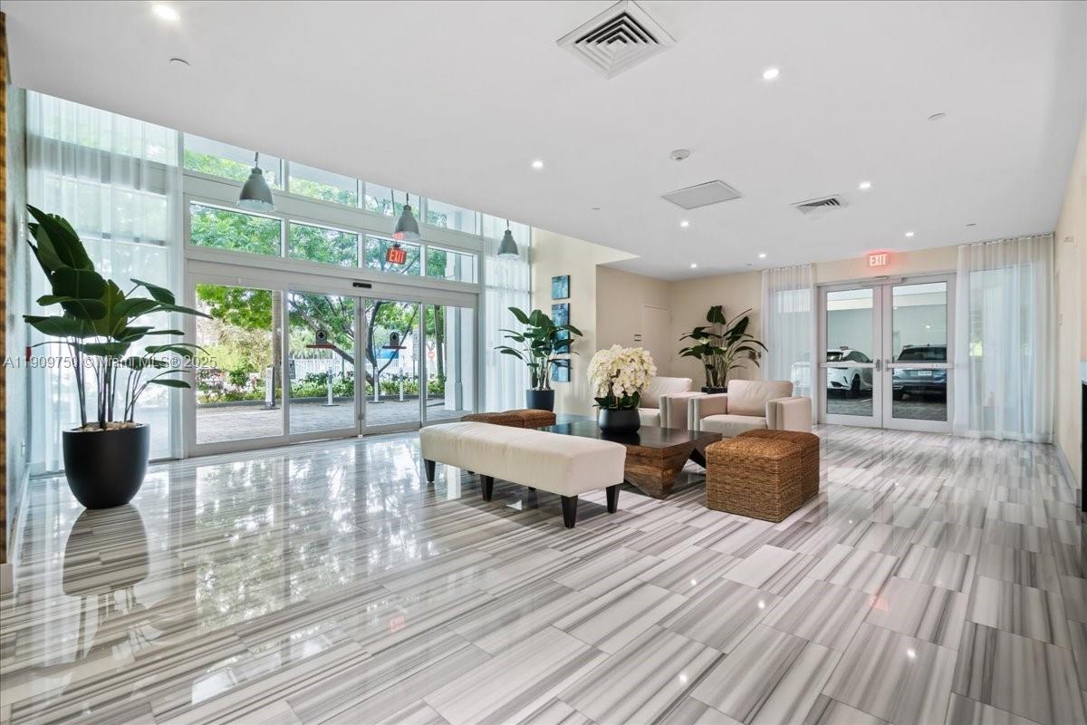 3030 Aventura - Residential