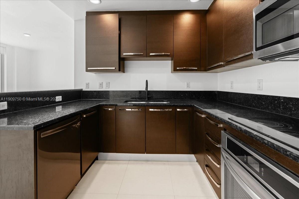 3030 Aventura - Residential