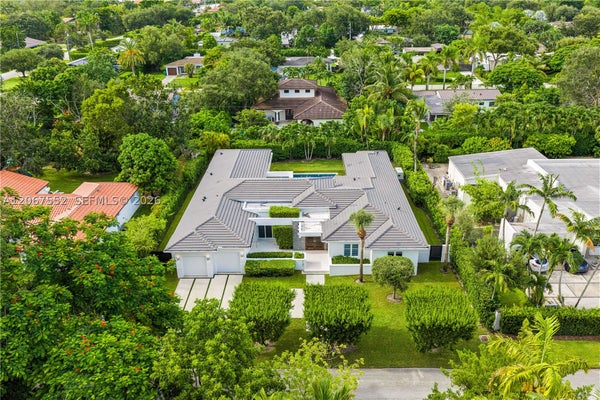 7101 SW 60TH ST, MIAMI, FL 33143 - Image 78bcfa7483b4f5e2eb2b301dafd1c60c/4147260512