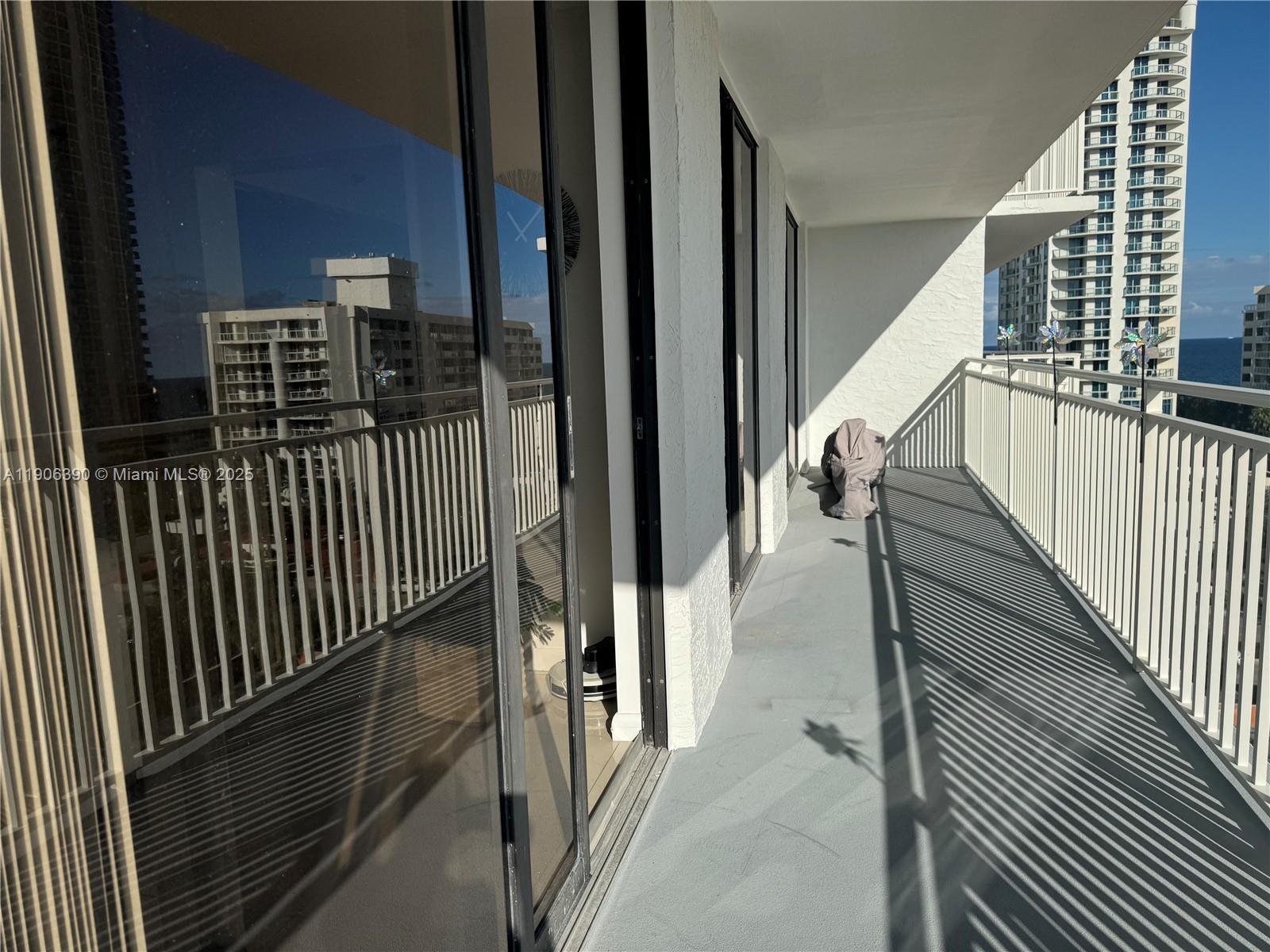 WINSTON TOWERS 600 CONDO - Residential