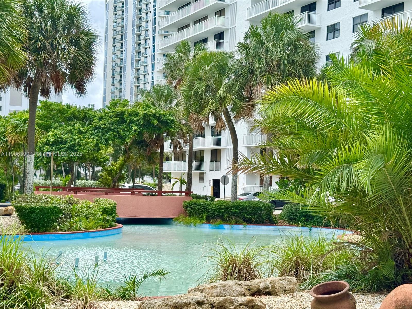 WINSTON TOWERS 600 CONDO - Residential