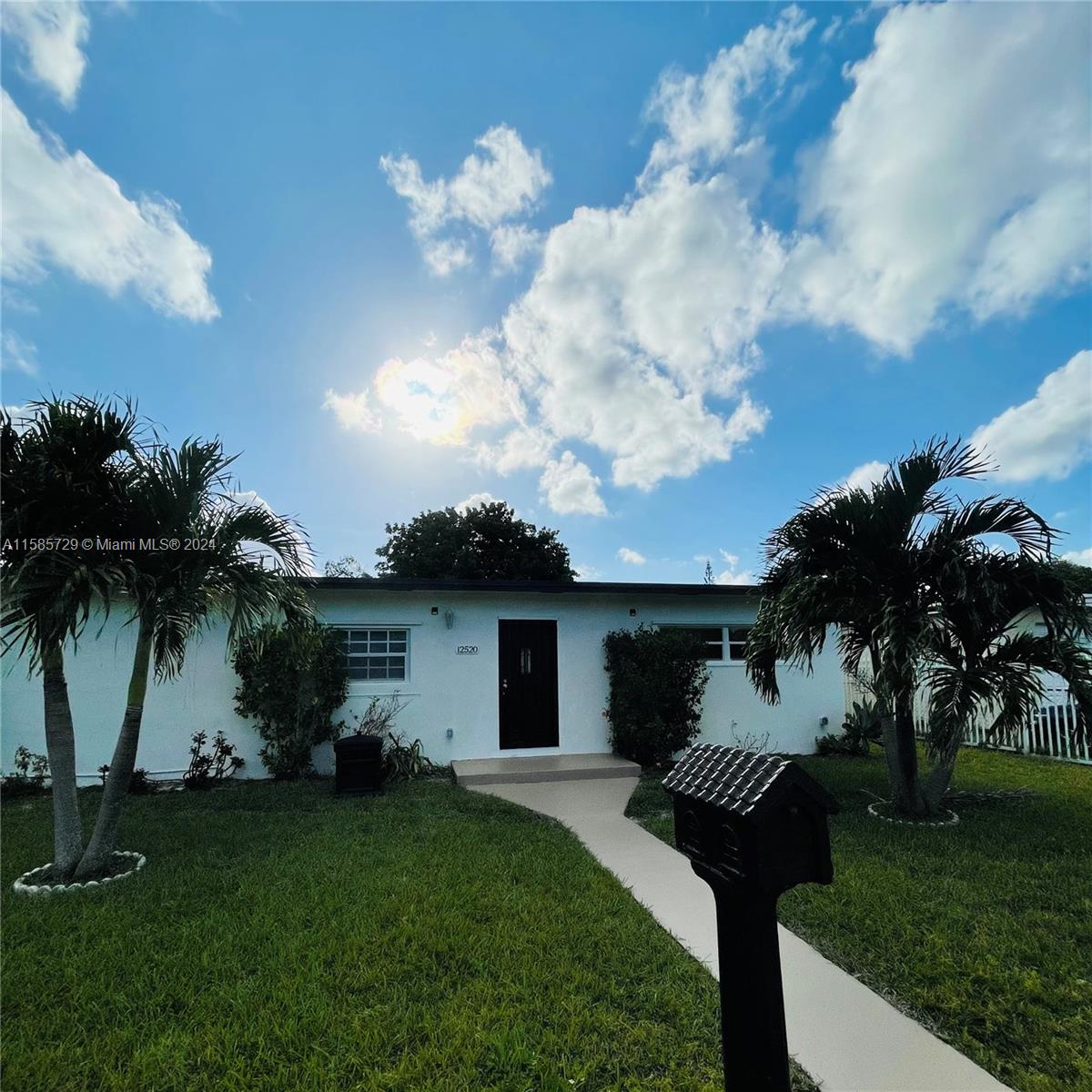 Property for Sale at 12520 W Randall Park Dr, Miami, Broward County, Florida - Bedrooms: 4 
Bathrooms: 4  - $599,999