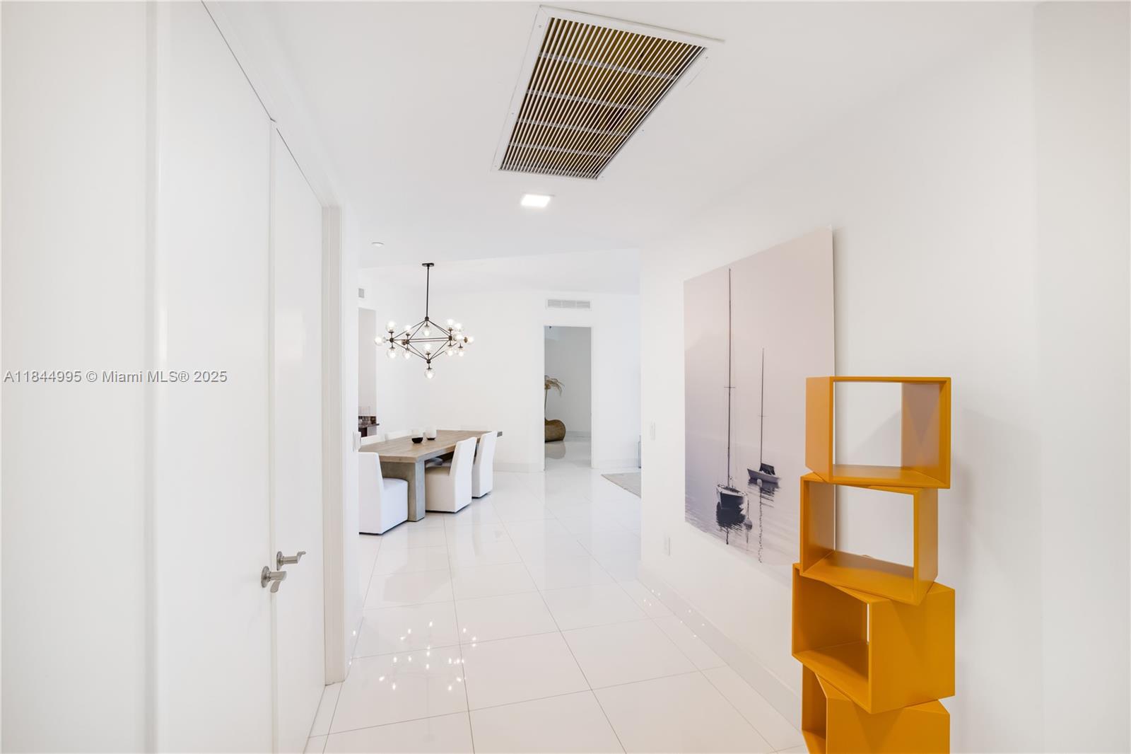 15901 Collins Ave 707