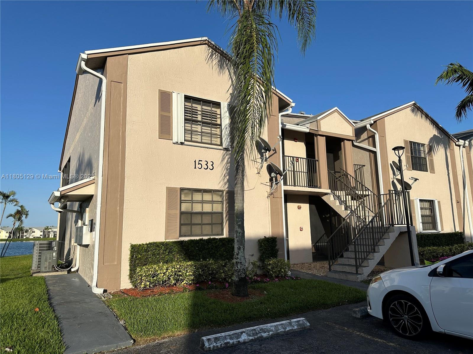 Rental Property at 1533 S Liberty Ave 1533-I, Homestead, Miami-Dade County, Florida - Bedrooms: 2 
Bathrooms: 2  - $2,000 MO.