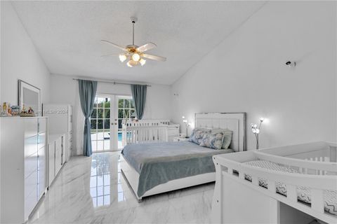 Single Family Residence in Miami FL 14481 160th Ter 29.jpg