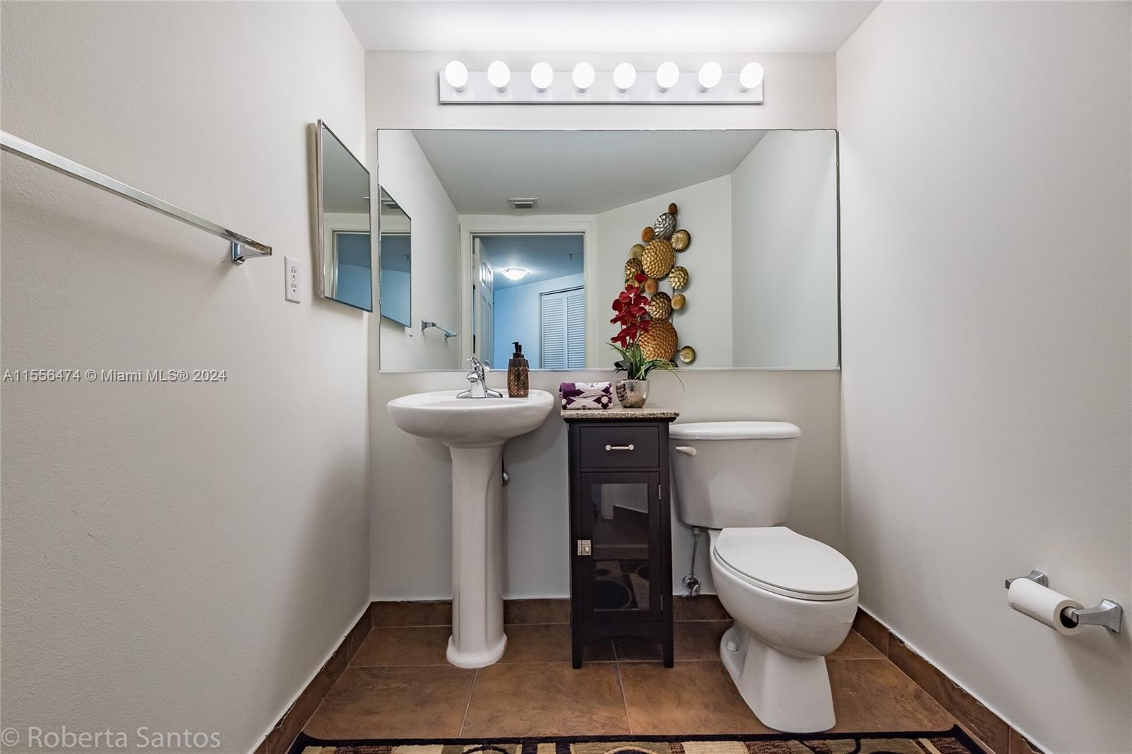 2080 OCEAN DRIVE CONDO - Residential Lease