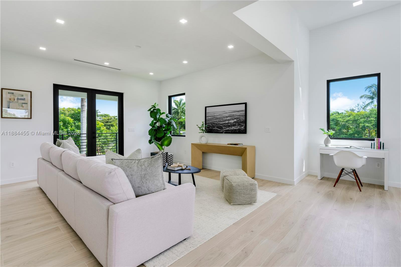 GROVES EXTENSION - Residential