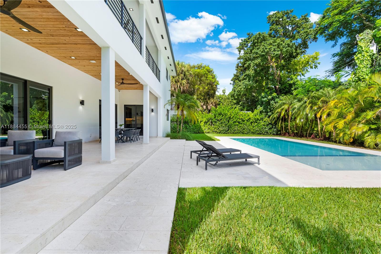 GROVES EXTENSION - Residential