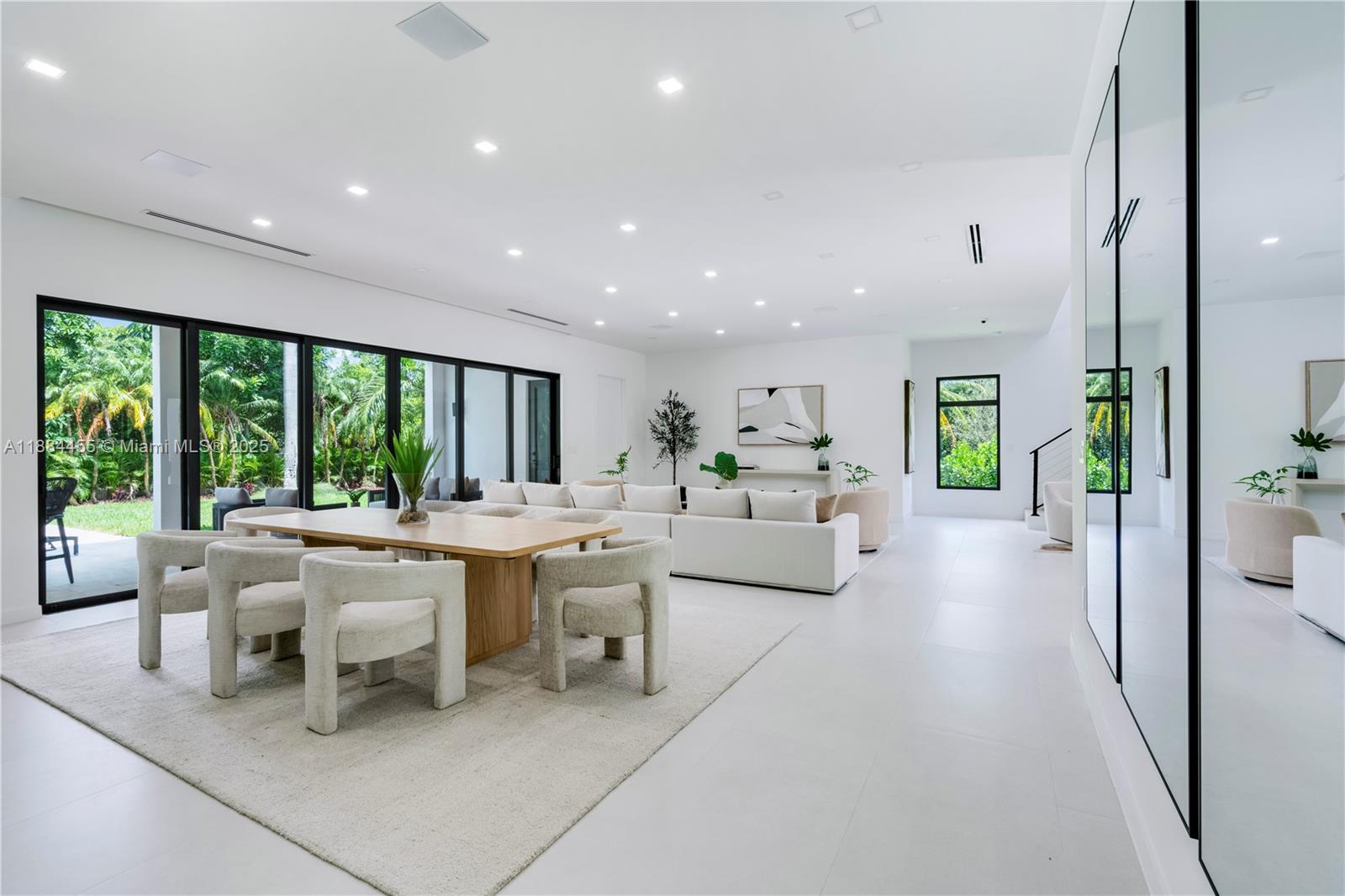 GROVES EXTENSION - Residential