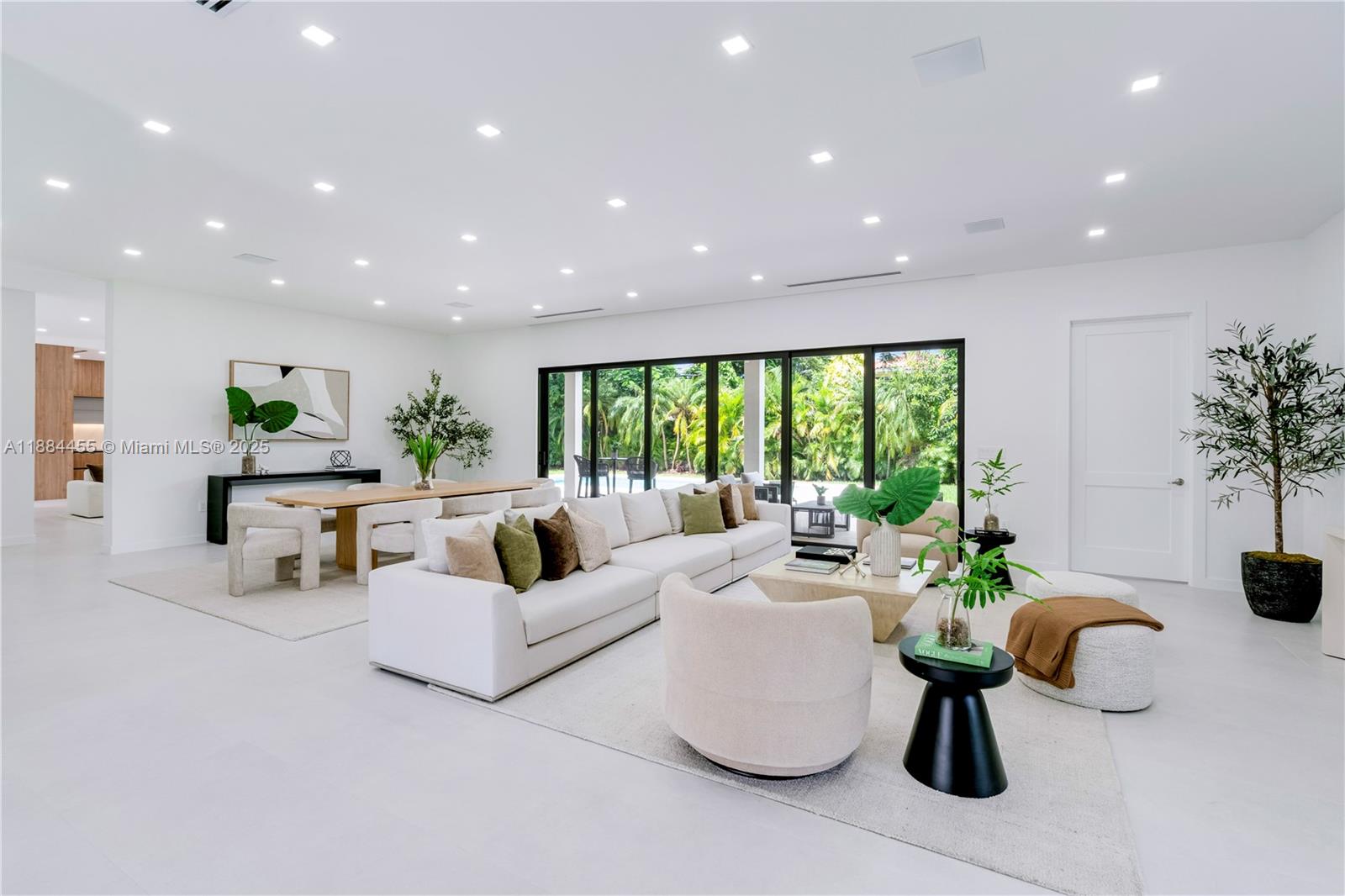 GROVES EXTENSION - Residential