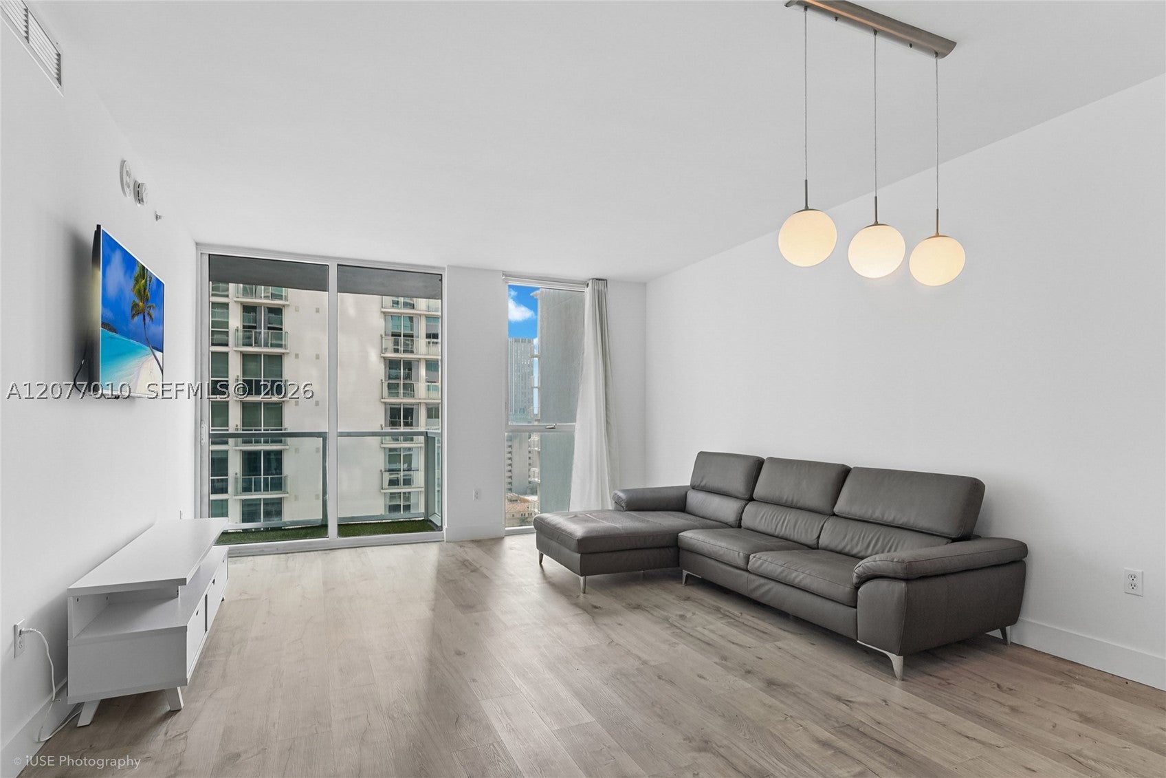 253 NE 2nd St 2104