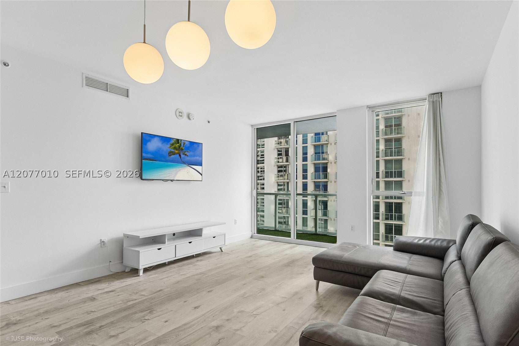 253 NE 2nd St 2104