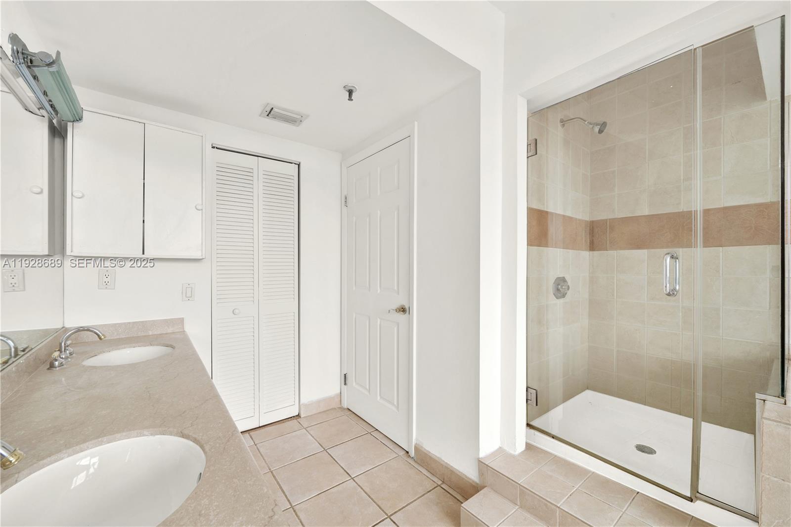 POINCIANA IS YT & RCQ CLU - Residential