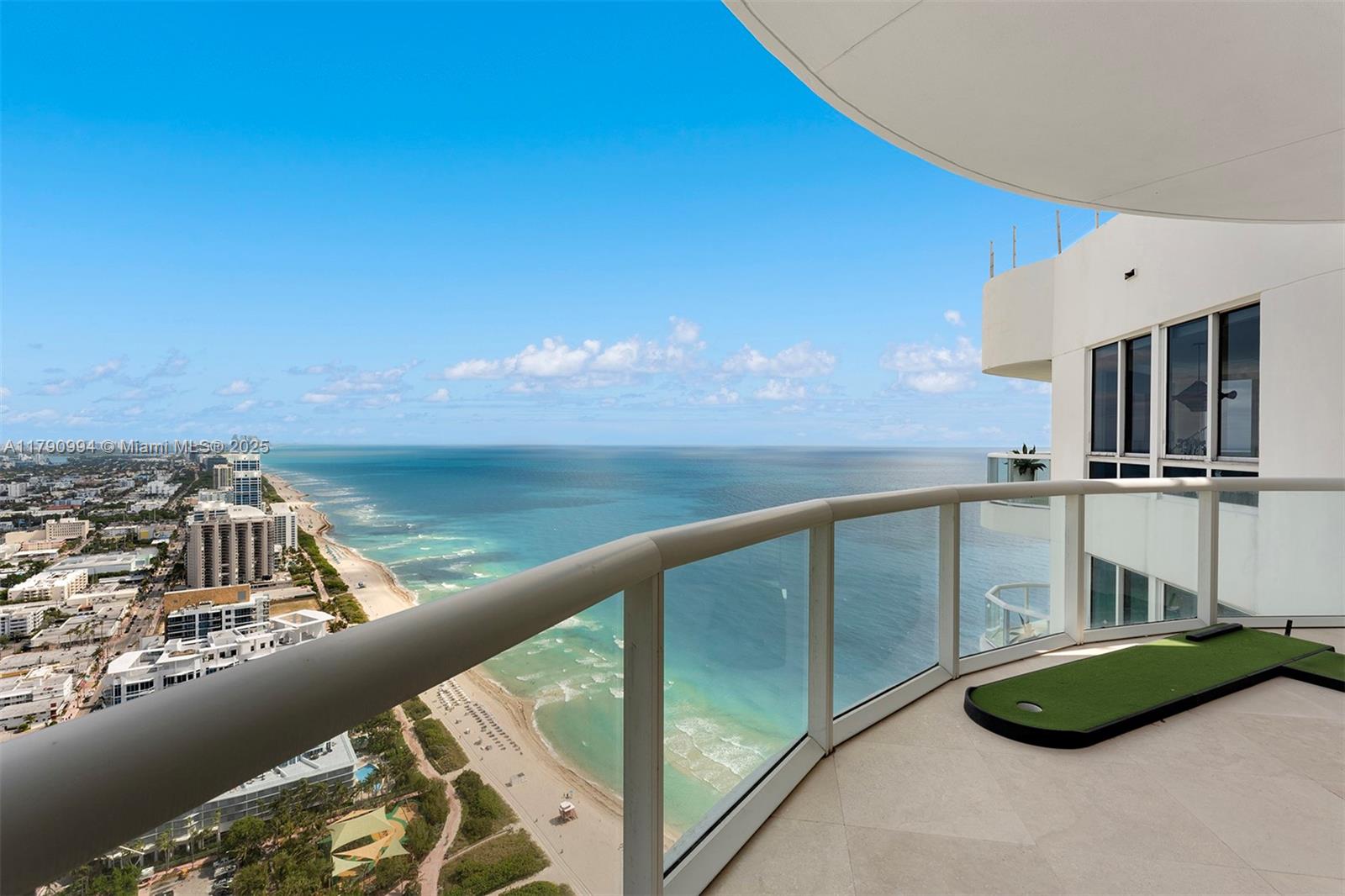 AKOYA CONDO - Residential