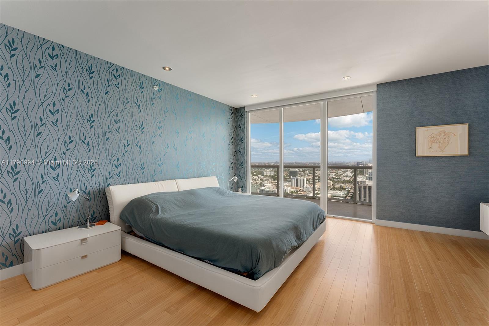 AKOYA CONDO - Residential