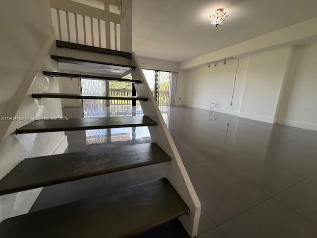 INDIAN SUMMER VILLAGE II - Residential Lease