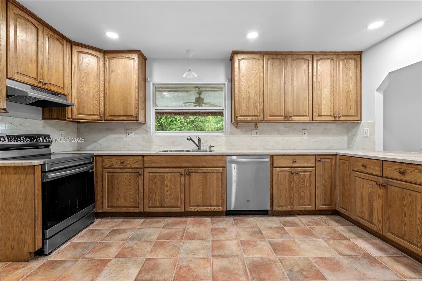 KROME TERRACE ESTATES - Residential