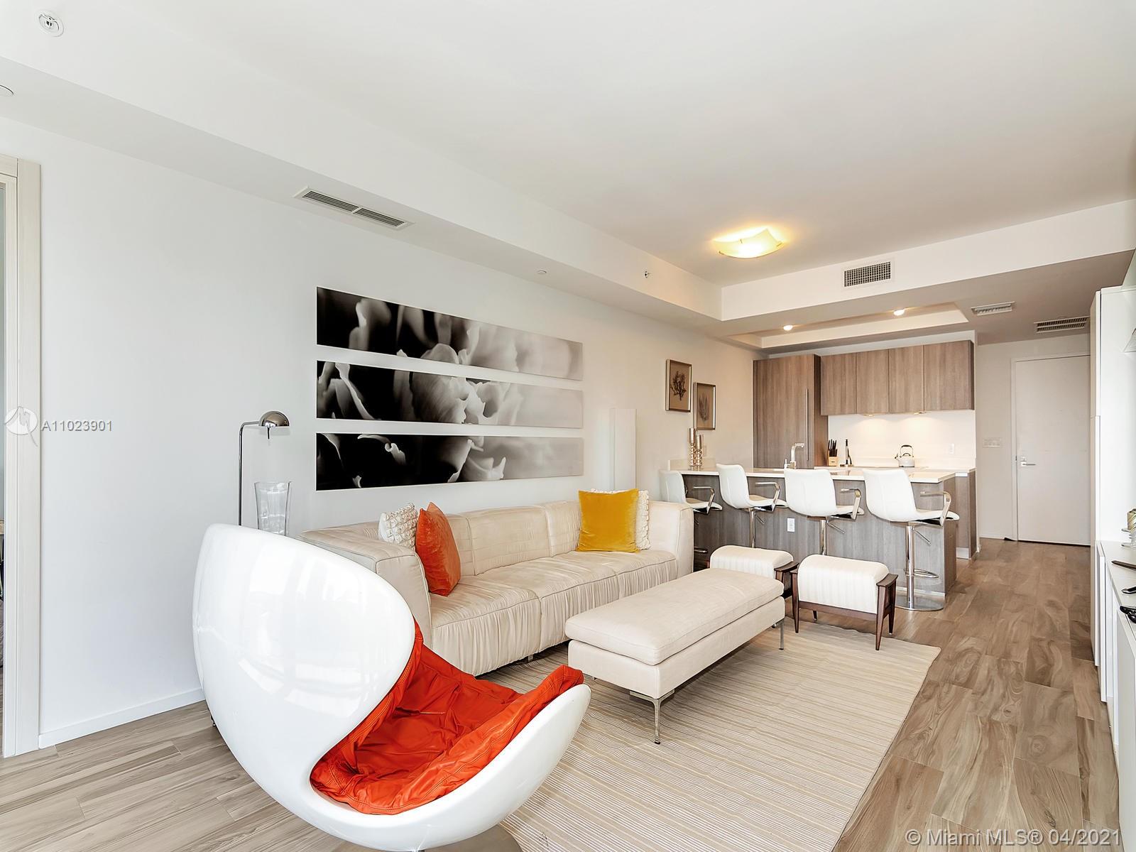 SLS LUX CONDO - Residential