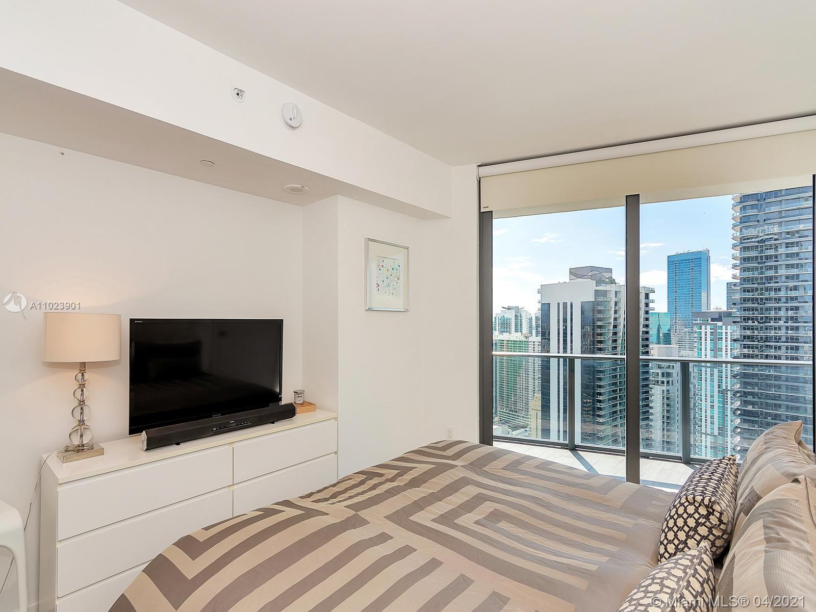 SLS LUX CONDO - Residential