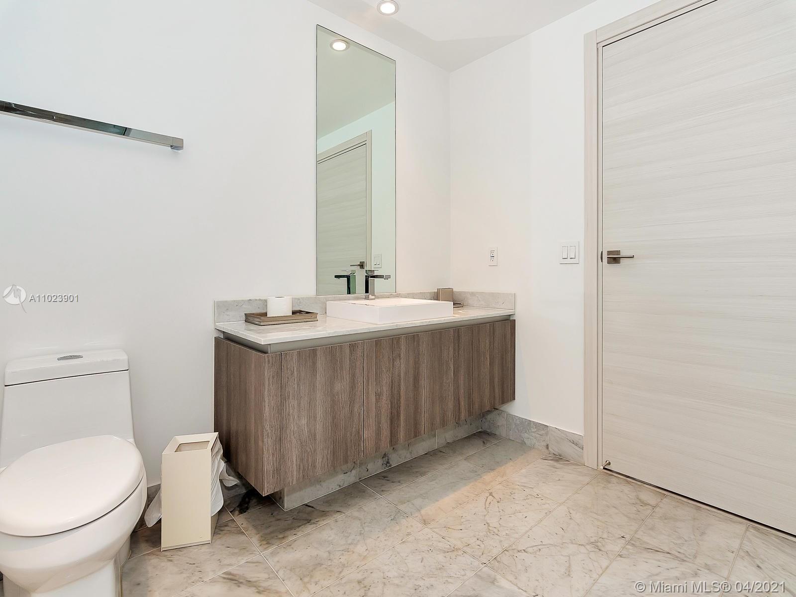 SLS LUX CONDO - Residential