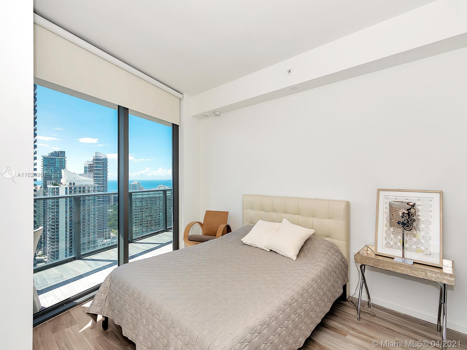 SLS LUX CONDO - Residential