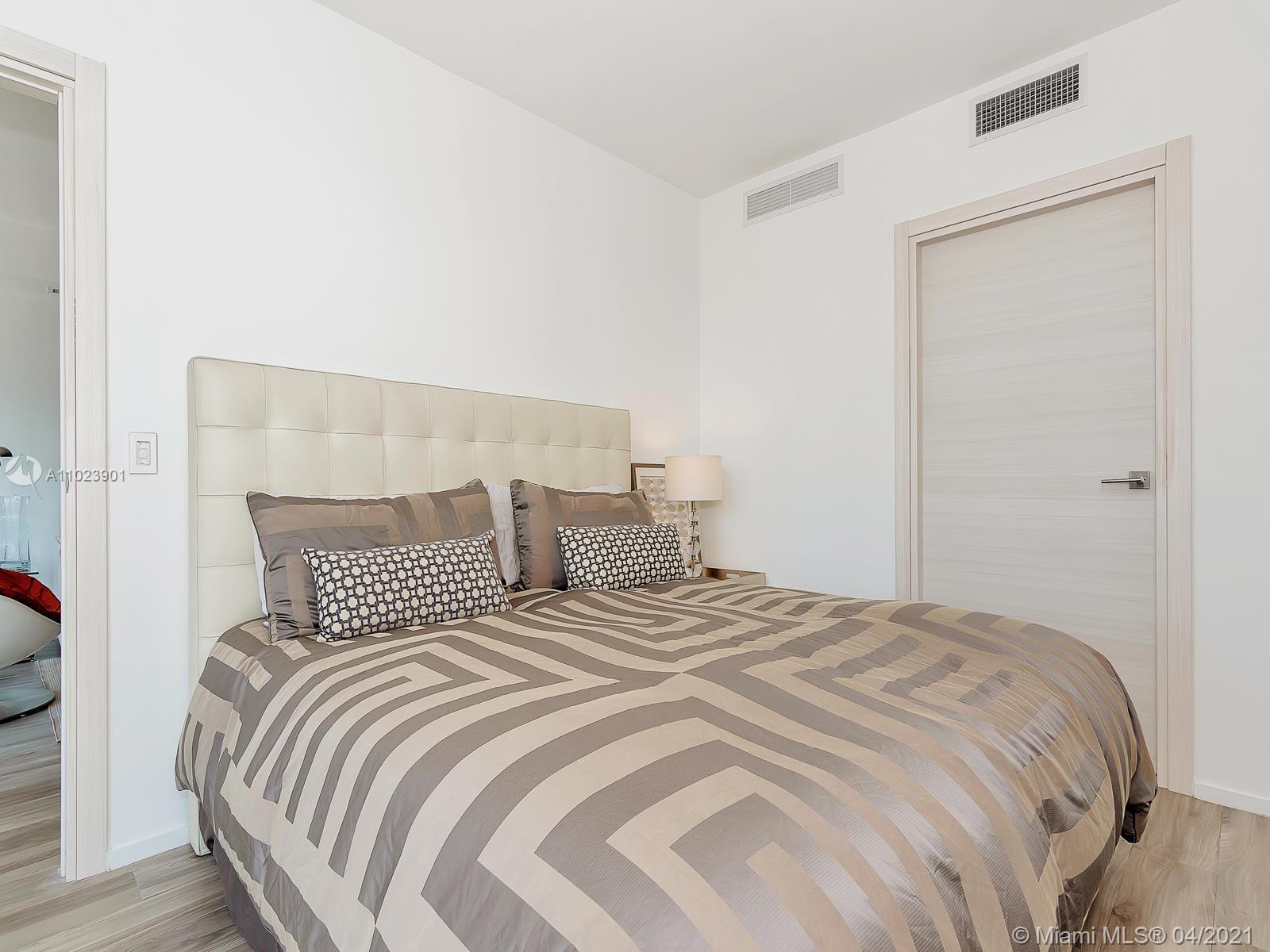 SLS LUX CONDO - Residential