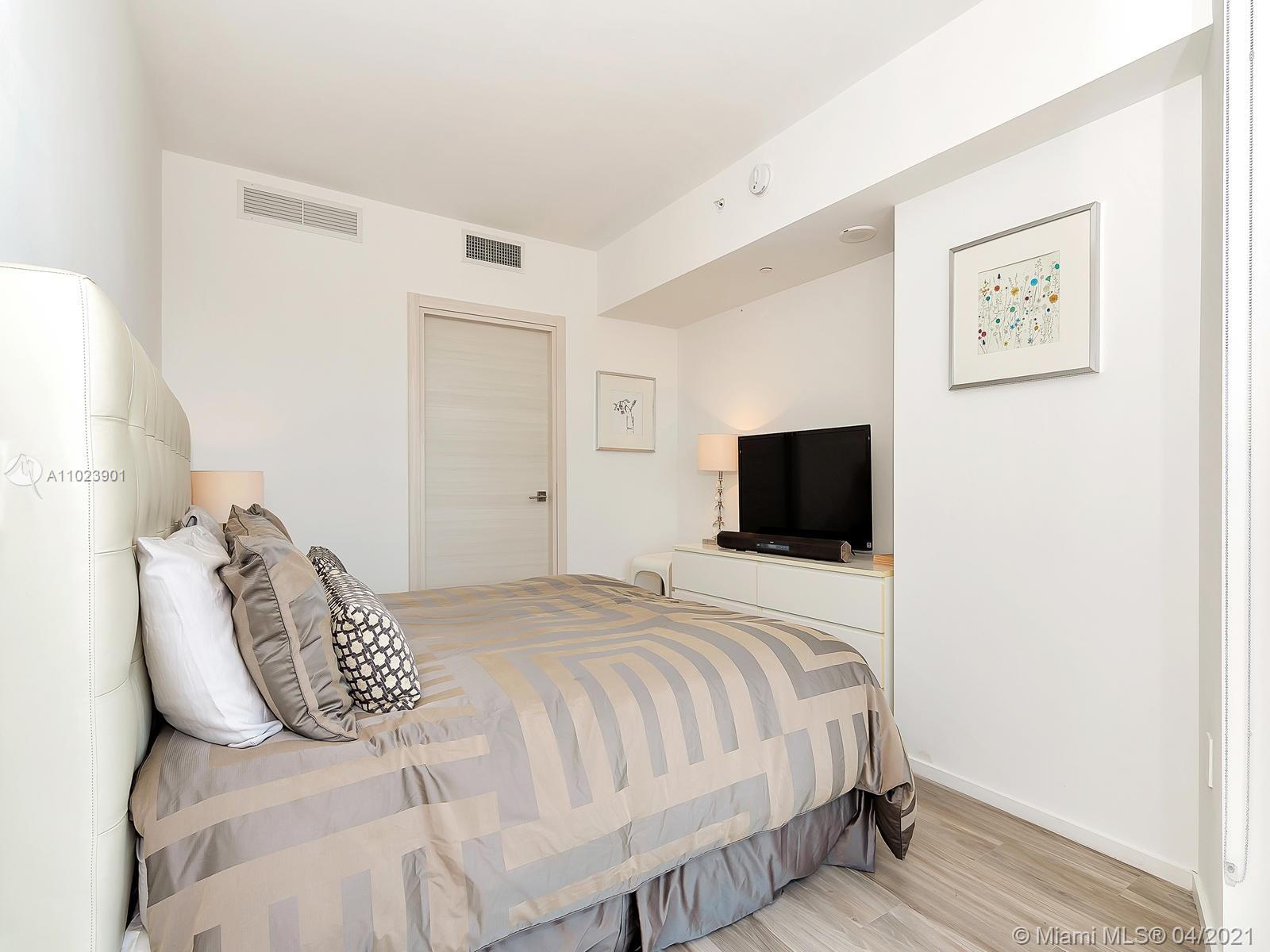 SLS LUX CONDO - Residential